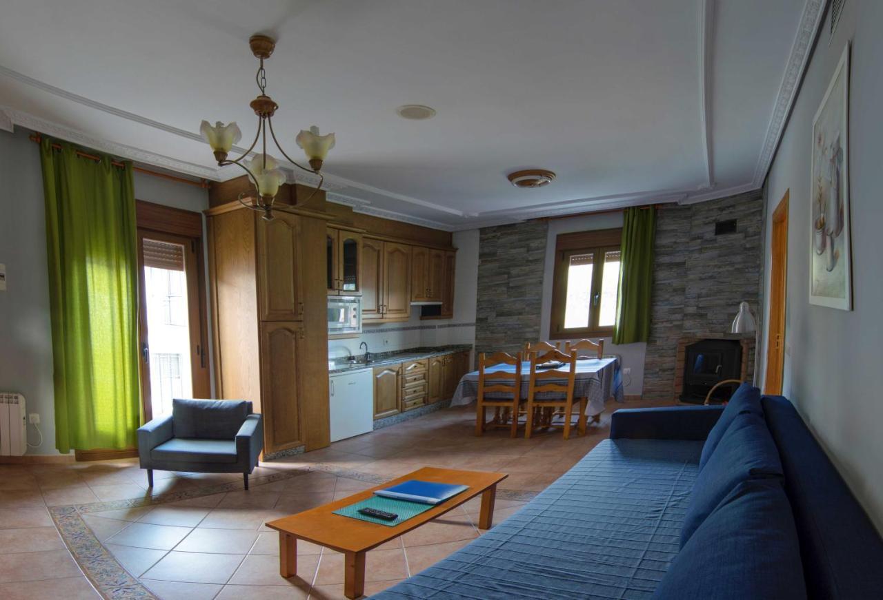 Apartamentos Rurales El Prado Pinofranqueado Luaran gambar
