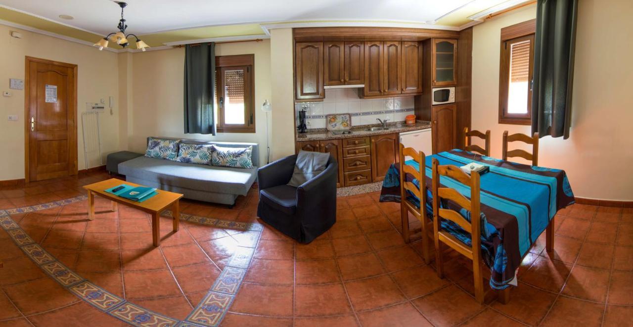 Apartamentos Rurales El Prado Pinofranqueado Luaran gambar