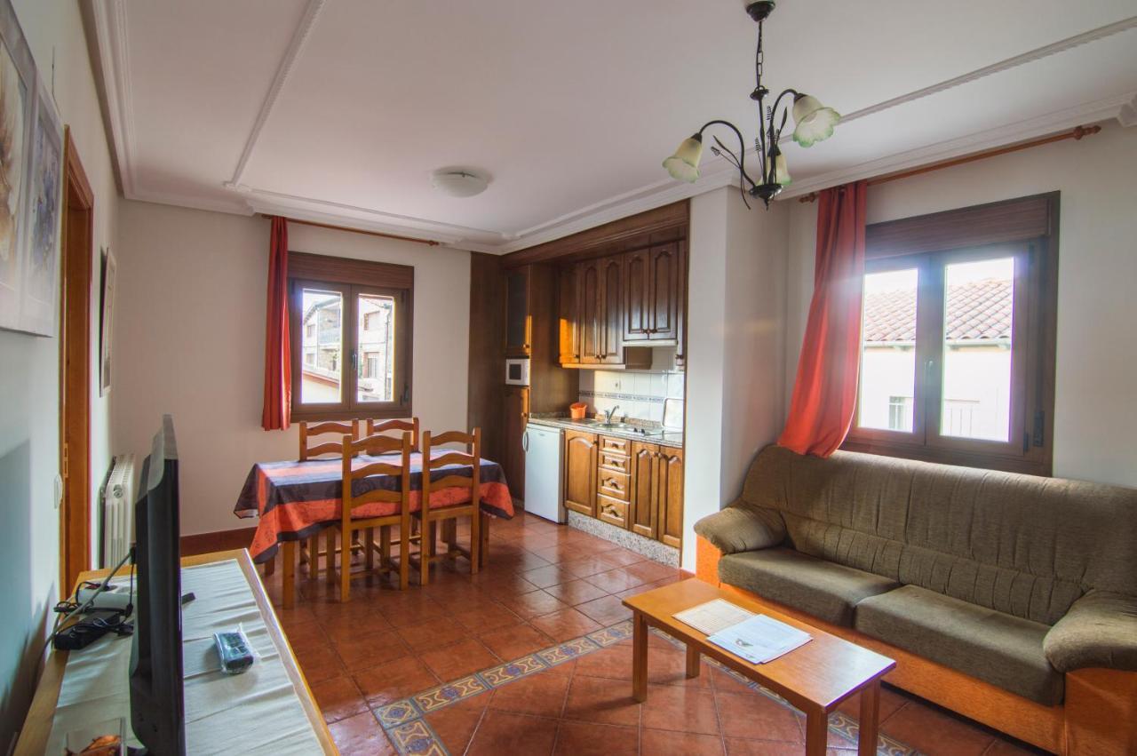 Apartamentos Rurales El Prado Pinofranqueado Luaran gambar