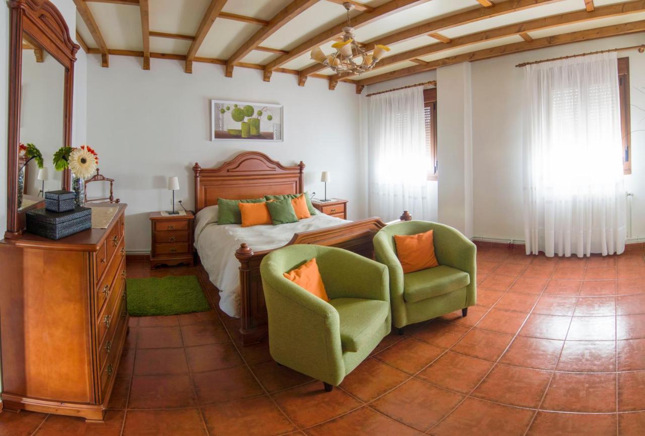 Apartamentos Rurales El Prado Pinofranqueado Luaran gambar